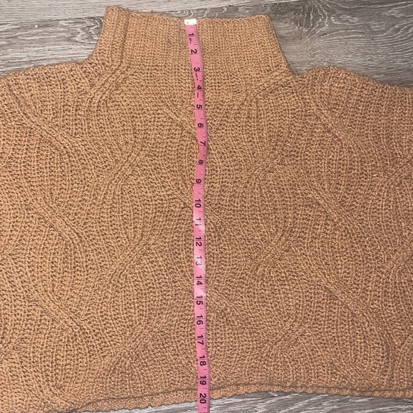 Free People mock turtle neck camel sweater size small cropped 100% cotton - Picture 7 of 8